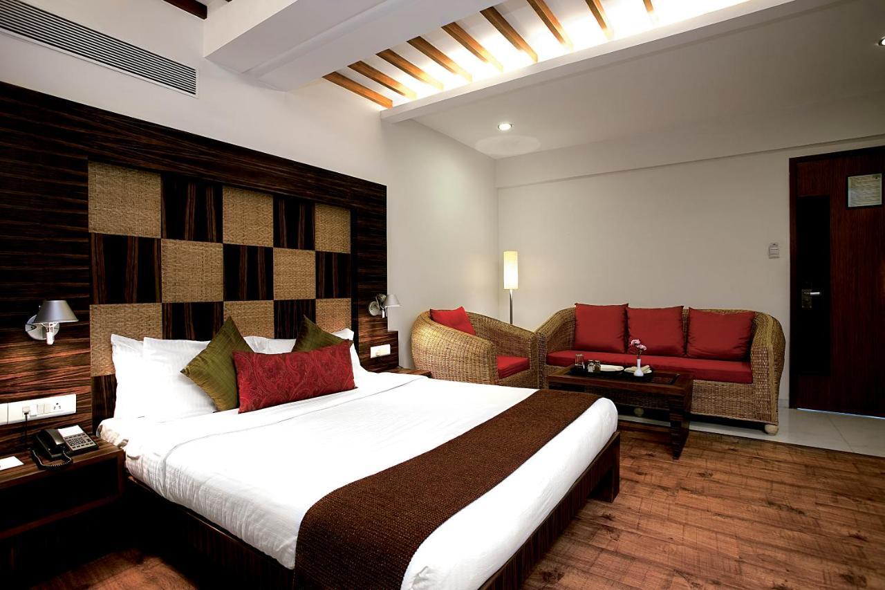 Hotel Jewel Of Chembur Mumbai Room photo